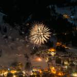 Kleinarler Silvesterfeier - Feuerwerksbild 2017 - Goldkugel